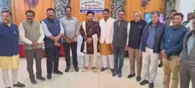 करेली: तेंदूखेड़ा के पूर्व विधायक संजय शर्मा करेली और गाडरवारा में विवाह कार्यक्रम में हुए शामिल