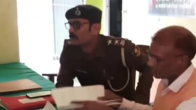 बलिया: बलिया थाना परिसर में भूमि विवाद मामलों के निपटारे के लिए जनता दरबार का आयोजन