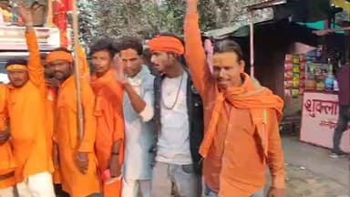 उदयपुरा: श्री राम हनुमान भक्तों की छीद धाम पैदल यात्रा का दूसरा दिन, नर्मदा तट बोरास झिंकोली धर्मशाला में यात्रा रुकी