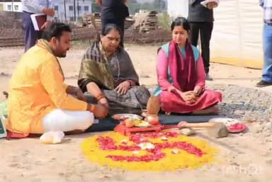 झाबुआ: झाबुआ में महिला एवं बाल विकास मंत्री ने वर्किंग वुमन हॉस्टल के निर्माण कार्य का किया भूमिपूजन