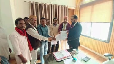 उदयनगर: कांटाफोड़ के आदिवासी किसानों ने समस्याओं को लेकर अपर कलेक्टर श्री जैन को ज्ञापन सौंपा