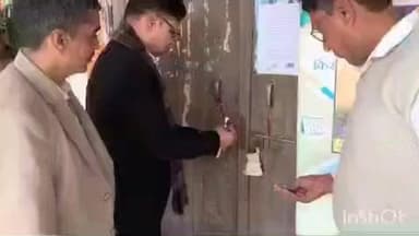 कपासन: शनि महाराज आली में यूरिया लेने पहुंचे किसानों को लगा धक्का, डिलर पर खाद खुर्दबुर्द करने का आरोप