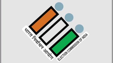 માળીયા હાટીના: જુનાગઢ જિલ્લા માં SIR કામગીરી નો મેગા કેમ્પ જેમાં માળીયા હાટીના ની મામલતદાર કચેરી, નગર પાલિકા ચોરવાડ ખાતે આયોજન