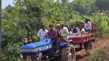 ପୋଲସରା: ଚାଞ୍ଚରା ଗ୍ରାମରେ ରାସ୍ତା ସମସ୍ୟା ଥିବା ଜାଣି ଗାଁକୁ ଟ୍ରାକ୍ଟର ରେ ଗଲେ ଆସିକା ସାଂସଦ