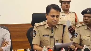 ప్రత్తిపాడు జ్యుయులరీ షాప్ లో చోరీ చేసిన గ్యాంగ్ అరెస్ట్, ఎస్పీ వెల్లడి