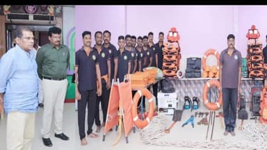 குன்றத்தூர்: மொவுலிவாக்கம், வரதராஜபுரம் ஆகிய பகுதிகளில் முன்னெச்சரிக்கை நடவடிக்கைகளை மாவட்ட கண்காணிப்பாளர் கந்தசாமி ஐஏஎஸ் ஆய்வு செய்தார்