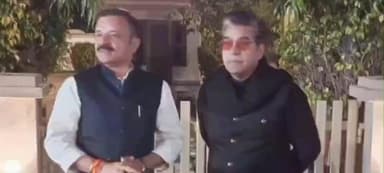 करेली: अभिनेता आशुतोष राणा ग्राम लोलरी पहुंचे, कैबिनेट मंत्री राव उदय प्रताप सिंह से की मुलाकात