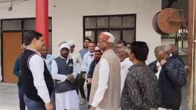 तरबगंज: मतदाता सूची में नाम न होने की शिकायत पर कांग्रेस नेता ने तरबगंज एसडीएम को सौंपा ज्ञापन, कार्रवाई की मांग की