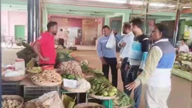 चाकुलिया: प्लास्टिक प्रतिबंध पर नगर निगम की बड़ी कार्रवाई, ₹3200 का जुर्माना वसूला गया