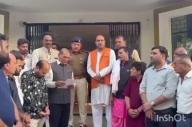 कन्नौद: बेटियों पर अभद्र टिप्पणी के खिलाफ ब्राह्मण समाज एकजुट, डीजीपी के नाम थाना प्रभारी सतवास को सौंपा ज्ञापन