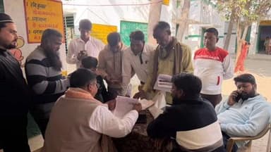 सहसवान: दहगवाँ ब्लॉक क्षेत्र के गाँव बाजपुर में मतदाता गहन विशेष पुनरीक्षण के लिए जुटे भाजपा पदाधिकारी