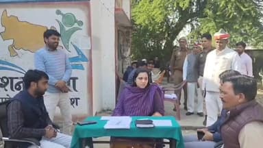 रुधौली: रुधौली विधानसभा में डीएम ने एसआईआर का निरीक्षण किया, प्रगति रिपोर्ट की भी ली जानकारी