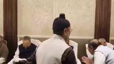 बलौदाबाज़ार: मुख्यमंत्री श्री विष्णु देव साय ने पूर्व विधायक श्री शिवरतन शर्मा के सुपुत्र के वैवाहिक कार्यक्रम में भाग लिया