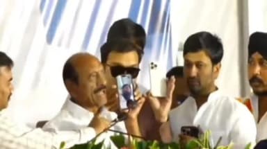 तेल्हारा: हिवरखेड येथेअंधारामुळे हेलिकॉप्टर लँडिंग रद्द; शिंदेंची विकासाची ग्वाही, ‘लाडकी बहीण योजना बंद होणार नाही’”