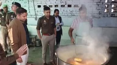 ज्ञानपुर: ज्ञानपुर जिला कारागार का निरीक्षण डीएम और एसपी द्वारा किया गया