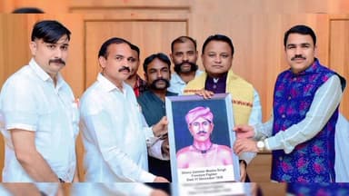 ସୋହେଲା: ଭୁବନେଶ୍ୱର ଠାରେ ମୁଖ୍ୟମନ୍ତ୍ରୀ ଚରଣ ମାଝୀ ଙ୍କୁ ପଶ୍ଚିମ ଓଡିଶା ଆଦିବାସୀ ମହାସଂଘ ଆସନ୍ତା ଘେଁସ ରେ ବିରତା ଦିବସ ପାଇଁ ନିମନ୍ତ୍ରଣ କଲେ