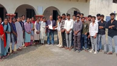 अकलेरा: अकलेरा में ABVP छात्र नेताओं ने महाविद्यालय की भूमि पर हो रहे अतिक्रमण हटाने की मांग को लेकर प्राचार्य को ज्ञापन दिया