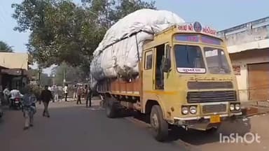 કુંકાવાવ: વડીયાના ચારણીયા માર્ગ પર કપાસ ભરેલા ટ્રકમાં લાગી આગ