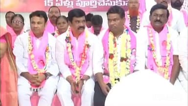 బోధన్: నగరంలో దీక్ష దివాస్ ను పురస్కరించుకొని, బిఆర్ఎస్ పార్టీ కార్యాలయంలో సంబరాలు