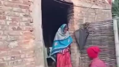 कांटी: अकुराहा गांव में दिलीप महतो के घर में आग, बेटा गंभीर रूप से झुलसा