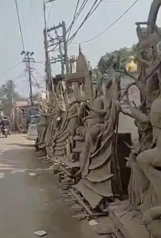 उजियारपुर: उजियारपुर समेत पूरे जिले में सरस्वती पूजा की तैयारी शुरू, मूर्ति बनाने में जुटे मूर्तिकार