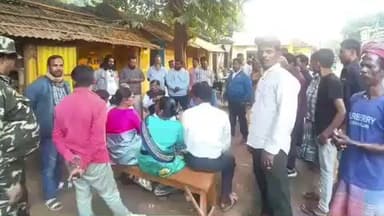 महेशपुर: महेशपुर विधायक ने मुर्गाडांगा व असकंधा समेत कई गांवों का दौरा किया, लोगों की समस्याओं से अवगत हुए