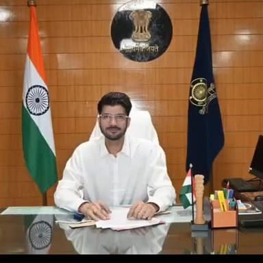 पलारी: कलेक्टर एवं जिला निर्वाचन अधिकारी दीपक सोनी के निर्देश पर पलारी क्षेत्र के तीन शिक्षकों को SIR काम में लापरवाही पर निलंबित किया गया