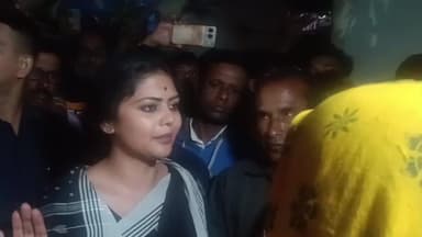 ভাতার: ভাতারের ভূমশোড় গ্রামে SIR আতঙ্কে মৃত পরিবারের পাশে দাঁড়ালেন তৃণমূল নেত্রী তথা সাংসদ সায়নী ঘোষ