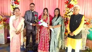 मांडू: होटल गंगा रीजेंसी में DAV भरेचनगर के प्राचार्या के बेटे के विवाह में शामिल हुईं विधायक