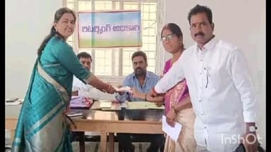 రాజేంద్రనగర్: పాపిరెడ్డి గూడ సర్పంచ్ అభ్యర్థి శశిరేఖ నామినేషన్