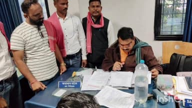 बिल्हा: दगोरी नोवा पावर प्लांट से निकाले गए मजदूरों के समर्थन में छत्तीसगढ़िया क्रांति सेना ने कलेक्टर को ज्ञापन सौंपा