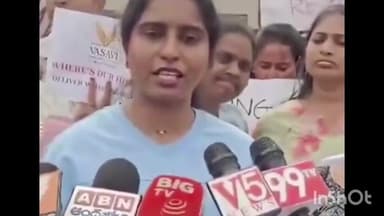 రాజేంద్రనగర్: బాచుపల్లి వాసవి గ్రూపు అపార్ట్మెంట్ ఎదురుగా ఫ్లాట్ ఓనర్ల ఆందోళన