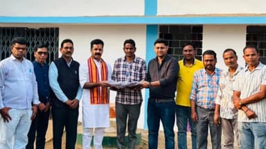 अकलतरा: नरियरा मंडल प्रभारी भाजपा नेता इंजी. रवि पाण्डेय ने बी.एल.ओ की मीटिंग ली, मतदाता शुद्धिकरण का कार्य करने के दिए निर्देश