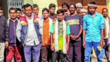 बंदगांव: नकटी पंचायत भवन में ग्रामीणों की बैठक, सड़क, बिजली समेत अन्य समस्याओं पर हुई चर्चा