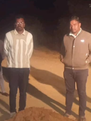 लैलूंगा: ओडिशा मार्ग पर अवैध धान तस्करी पर बड़ी रोक, कोडामई में प्रशासन ने रास्ता खुदवाकर किया ब्लॉक