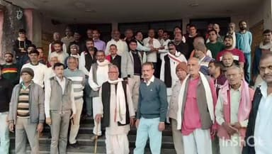 सरमथुरा: ब्राह्मण समाज के लोगों ने एसडीएम को ज्ञापन सौंपा