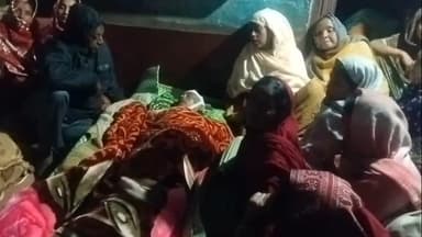 খড়গ্রাম: খড়গ্রামে BLO-র মর্মান্তিক মৃত্যু! নির্বাচন কমিশন অফিস ঘিরে প্রতিবাদ