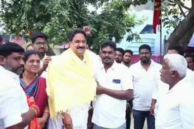 கிருஷ்ணகிரி: காட்டிநாயனப்பள்ளி ஊராட்சியில் சாலை அமைக்கும் பணி பூமி பூஜை எம்எல்ஏ மதியழகன் பங்கேற்பு