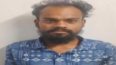 કવાંટ: પ્રોહીબીશનના ગુનામાં નાસ્તા ફરતા આરોપીને પાનવડ બજારમાંથી પોલીસે પકડ્યો? જુઓ