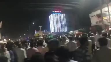 सौसर: सौसर में बीजेपी के बयान पर हाईवे जाम, छेड़छाड़ के आरोपी का समर्थन करने पर लोग भड़के, पुलिस ने किया बल प्रयोग