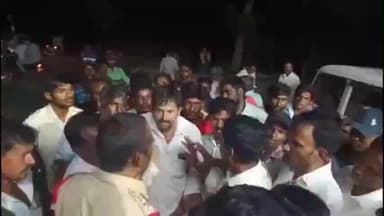 పుంగనూరు: చౌడేపల్లి ఎస్సై  తీరుకు నిరసన తెలిపిన ధర్నా చేసిన గ్రామస్తులు. 
 ఆలస్యంగా వెలుగులో చూసిన ఘటన.