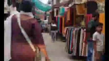 नारनौल: नारनौल के बाजार में सड़क बनाने पर माहौल गर्माया, व्यापारियों ने कहा- खरीदारी का सीजन है, प्रशासन चार महीने रुके