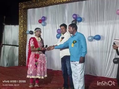 माकड़ी: देवउठनी के अवसर पर ग्राम बरकई में डीजे डांस प्रतियोगिता का आयोजन हुआ