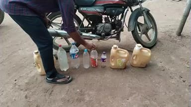 খোয়াই: গোপন খবরের ভিত্তিতে মাস্টারপাড়া এলাকা থেকে ১৭ লিটার দেশি মৎসহ একটি বাইক সহ ২জন আটক