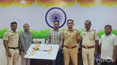 मिरज: मिरजेत दहशत माजविण्यासाठी सोशल मीडियावर रिल्स बनविण्यासाठी तलवार बाळगणाऱ्या अल्पवयीन बालकाकडून तलवार जप्त