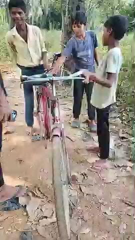 jalpura tadi jangal me Bidi piyt pakda gaya Hai