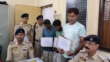 মোহনপুর: নেশা সামগ্রী সহ চারজন নেশা বিক্রেতাকে  গ্রেপ্তার করে পূর্ব আগরতলা থানার পুলিশ