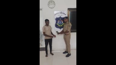 દેવગઢબારીયા: તેરા તુજકો અર્પણ’ કાર્યક્રમ અંતર્ગત સાગટાળા પોલીસ સ્ટેશન ખાતે ખોવાયેલ મોબાઇલ મૂળ માલિકને પરત કરાયો