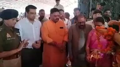 हाथरस: जिला स्पोर्ट्स स्टेडियम में मुख्यमंत्री सामूहिक विवाह समारोह का आयोजन किया गया, स्थानीय जनप्रतिनिधि रहे मौजूद