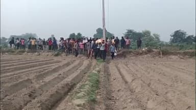 कासगंज: बिलराम में झलका वाल्मीकि समाज का दर्द, श्मशान तक जाने का नहीं है रास्ता, पगडंडियों से होती है अंतिम यात्रा #jansamsya